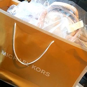 Micheal Kors Purse